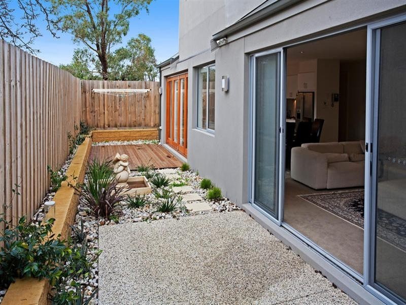 2/44 Mervyn Street, Newtown VIC 3220