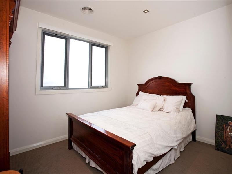 2/44 Mervyn Street, Newtown VIC 3220