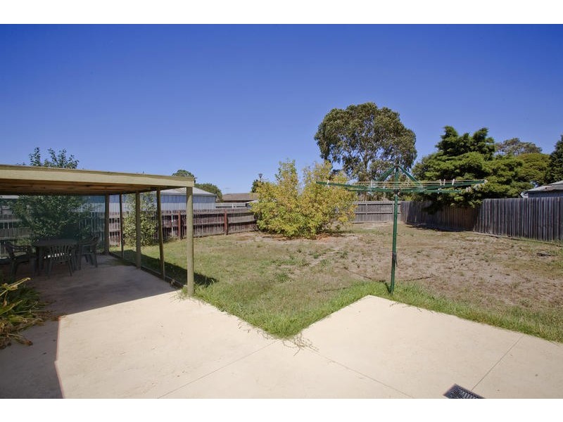 16 Worden Court, Whittington VIC 3219