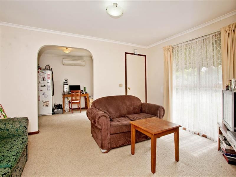 2/20 Hickey Street, Whittington VIC 3219