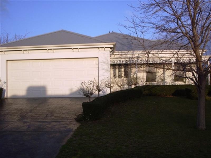 9 Sandtoft Court, Highton VIC 3216