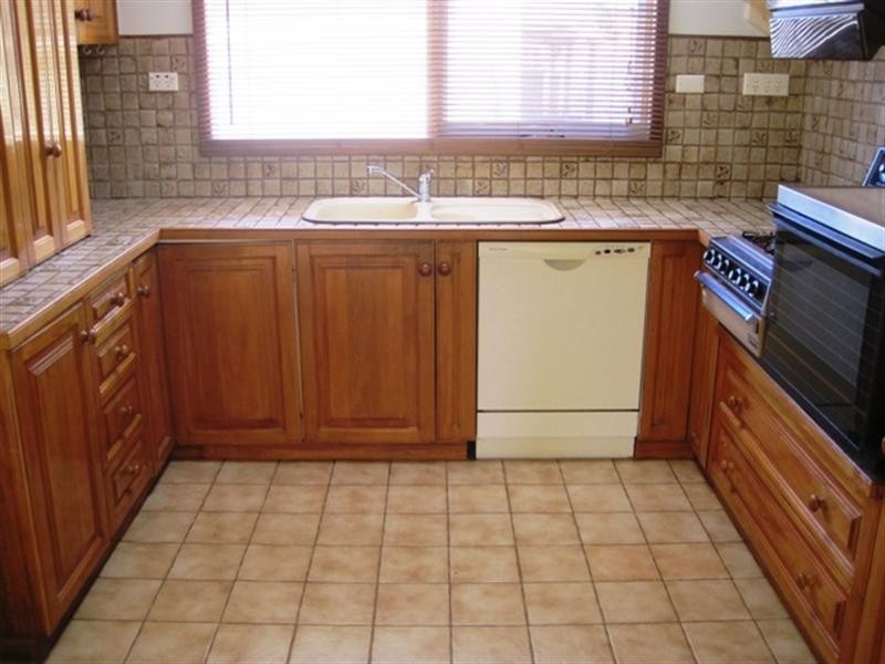 3 Olwen Avenue, Belmont VIC 3216