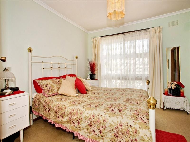 8 Eldine Court, Grovedale VIC 3216