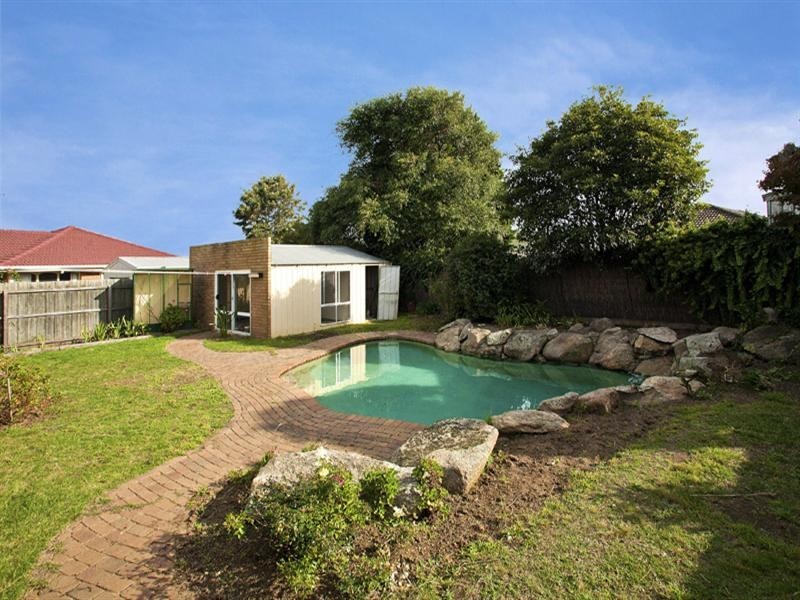 8 Eldine Court, Grovedale VIC 3216