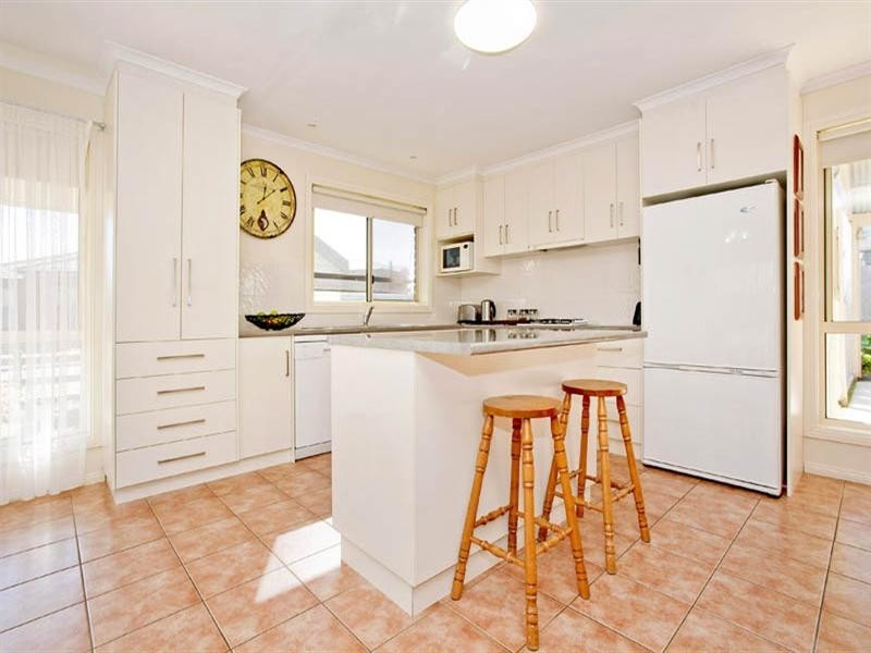 40 Paratone Crescent, St Albans Park VIC 3219