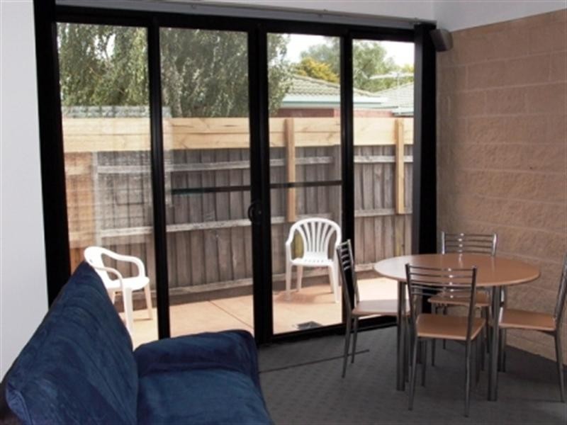 4/117 Torquay Road, Grovedale VIC 3216