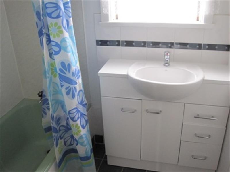 66 Vines Road, Hamlyn Heights VIC 3215