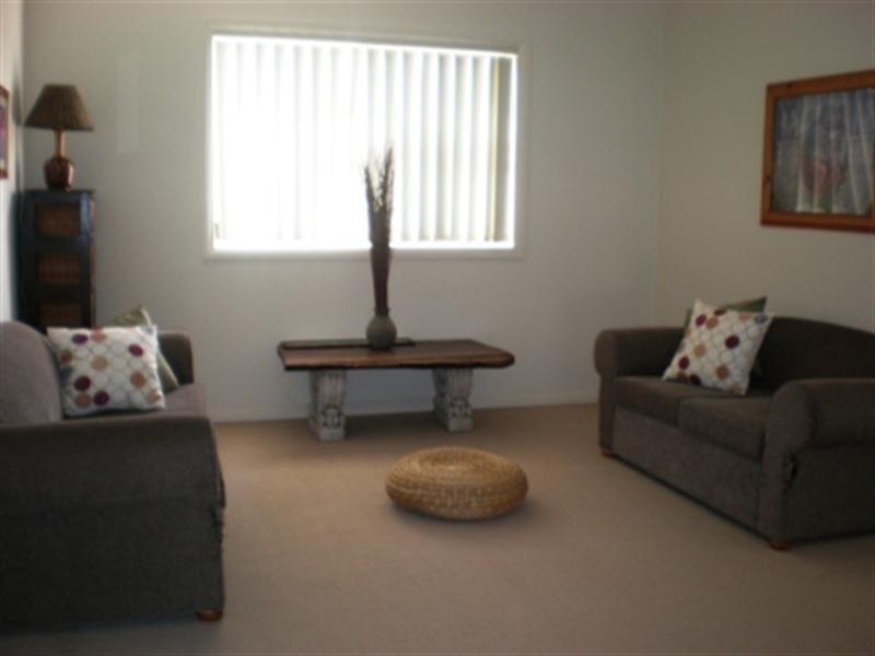 2/13 Griffen Street, Hamlyn Heights VIC 3215