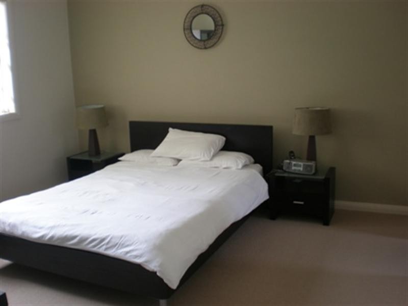 2/13 Griffen Street, Hamlyn Heights VIC 3215