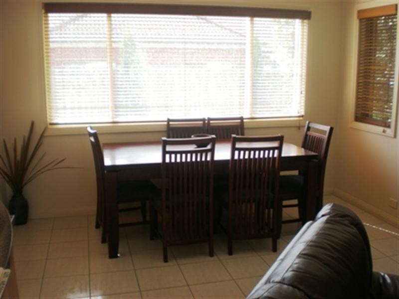 2/13 Griffen Street, Hamlyn Heights VIC 3215