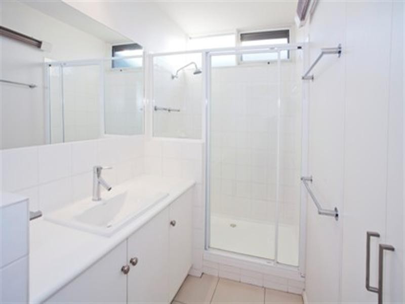 9/21 The Esplanade, Geelong VIC 3220