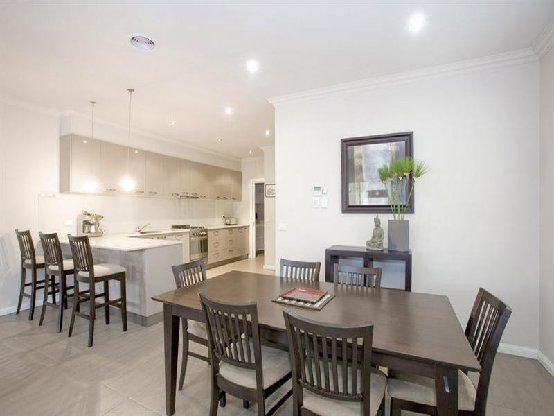 6 Clarke Street, Newtown VIC 3220