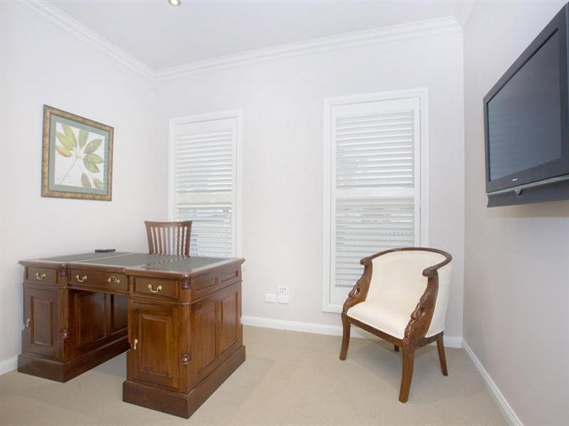 6 Clarke Street, Newtown VIC 3220