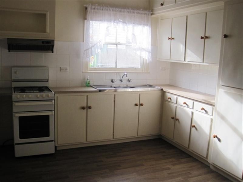 15 Ensby Street, East Geelong VIC 3219