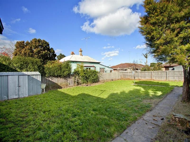 42 Regent Street, Whittington VIC 3219