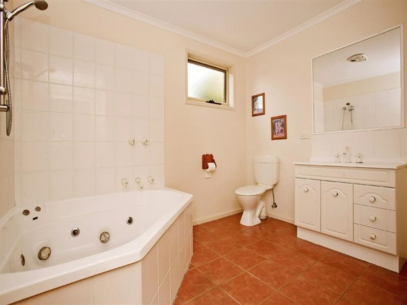 16 Doreimus Court, St Albans Park VIC 3219