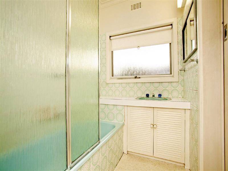 1 Tamlyn Street, East Geelong VIC 3219