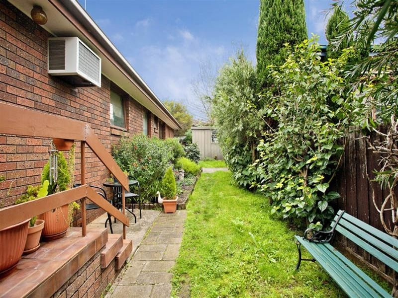 2/12 Walter Street, East Geelong VIC 3219