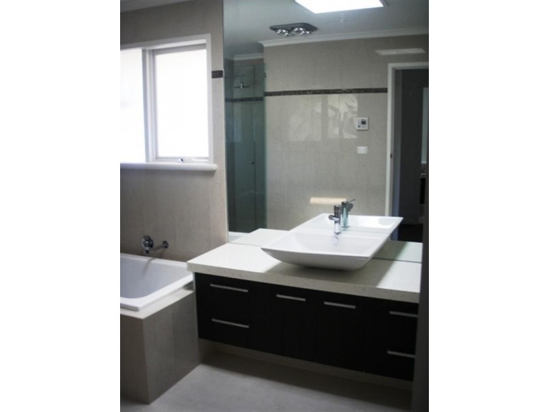 2 Agricultral Place, Geelong VIC 3220