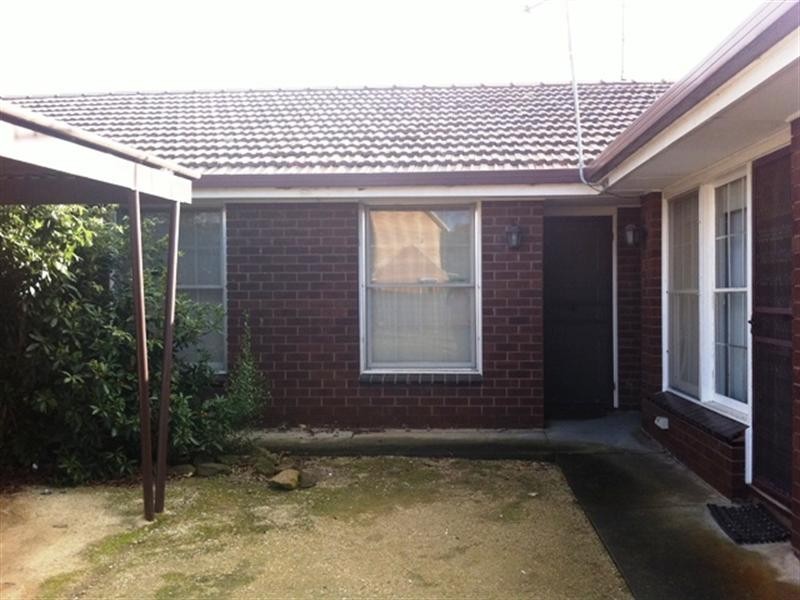 2/54 Itkeston Street, Herne Hill VIC 3218