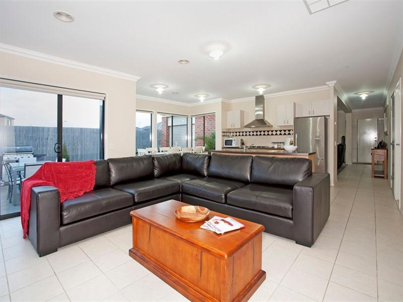 55 Willesden Drive, Waurn Ponds VIC 3216