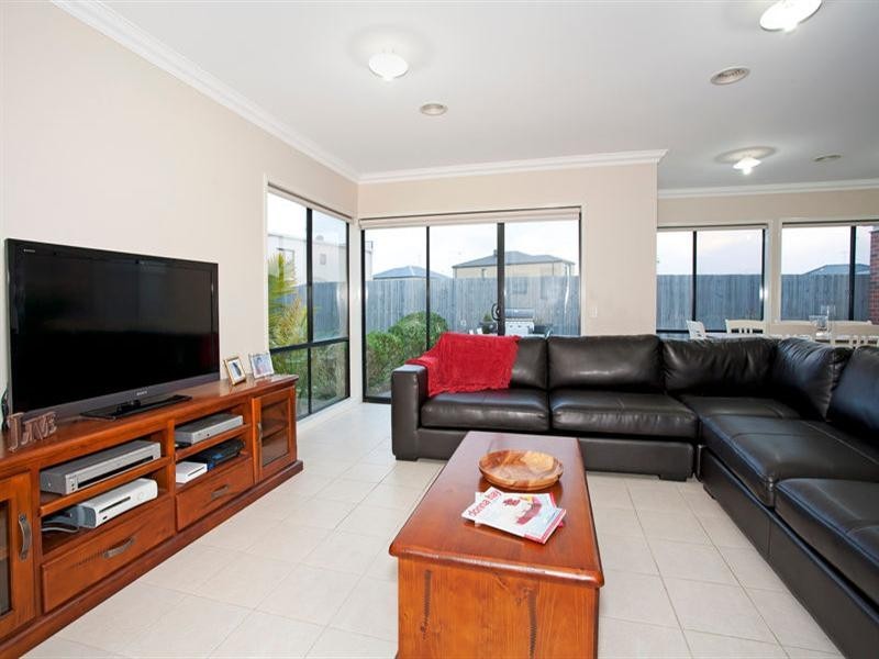 55 Willesden Drive, Waurn Ponds VIC 3216