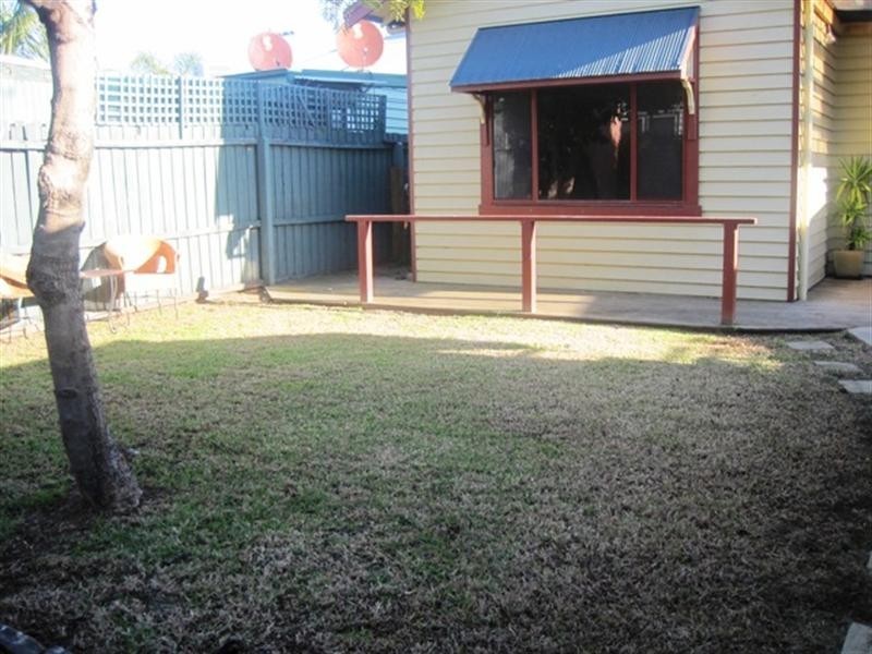 45 St Albans Road, East Geelong VIC 3219
