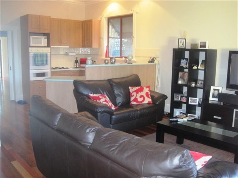 45 St Albans Road, East Geelong VIC 3219