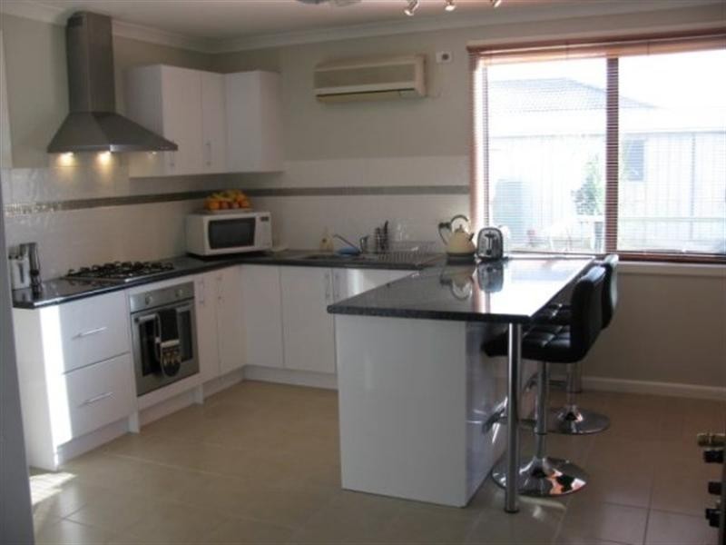 32 Mernda Parade, Belmont VIC 3216