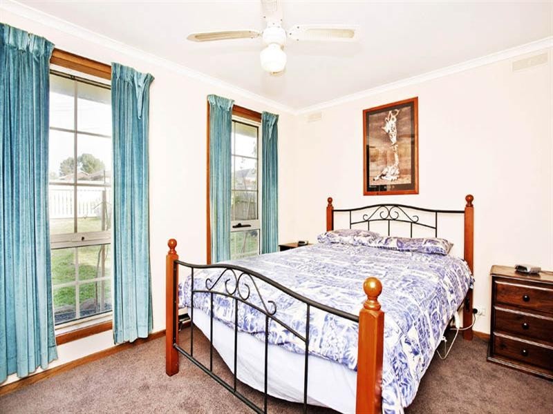 22 Peter Street, Grovedale VIC 3216