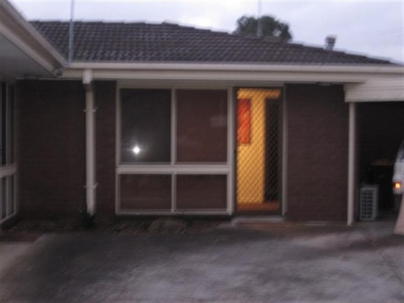 3/2 Everitt Close, Herne Hill VIC 3218