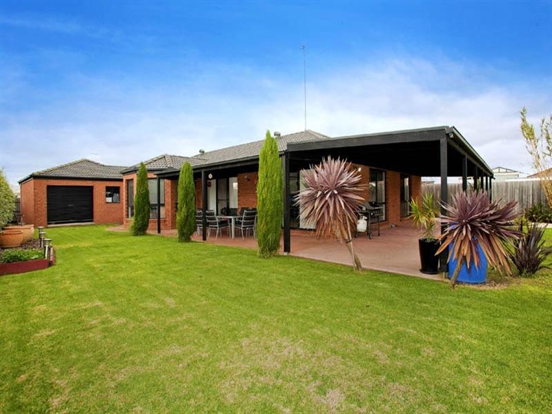 36 Mayfield Crescent, St Albans Park VIC 3219