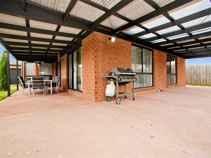 36 Mayfield Crescent, St Albans Park VIC 3219