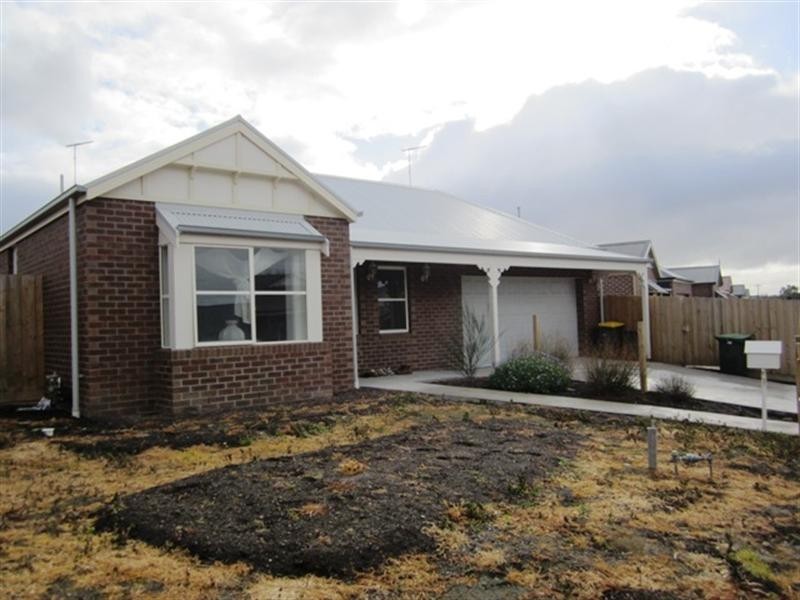 15 Marvins Place, Marshall VIC 3216