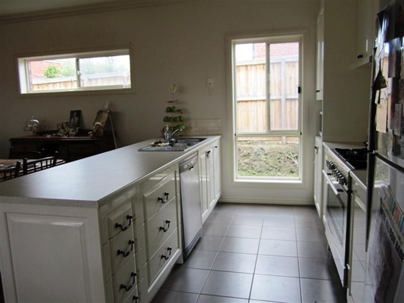 15 Marvins Place, Marshall VIC 3216