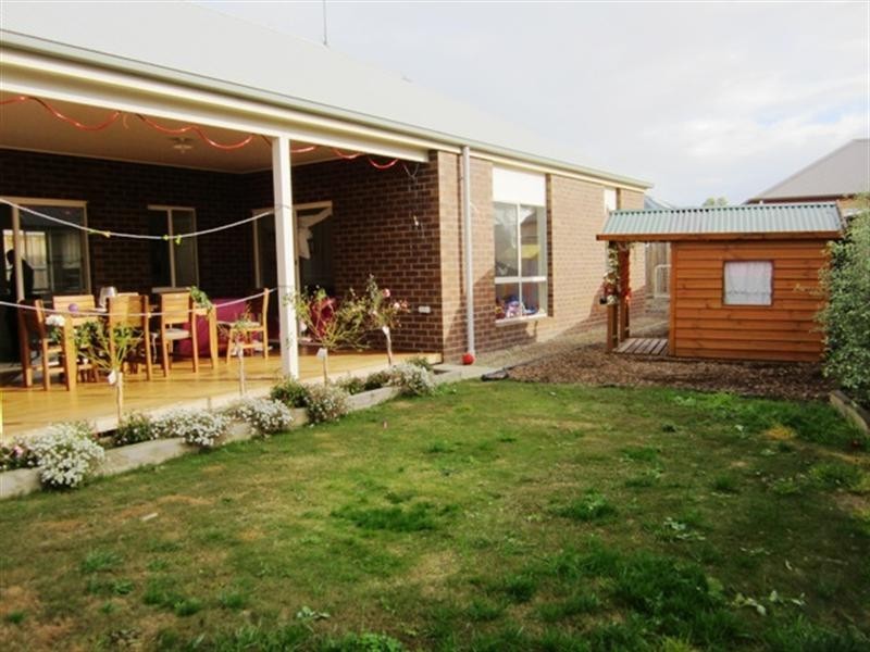 15 Marvins Place, Marshall VIC 3216