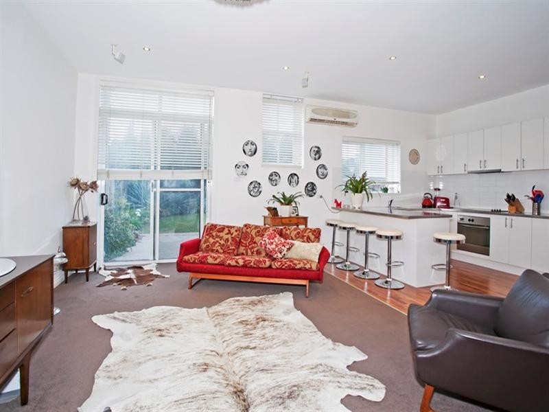 2/209 Melbourne Road, Geelong VIC 3220