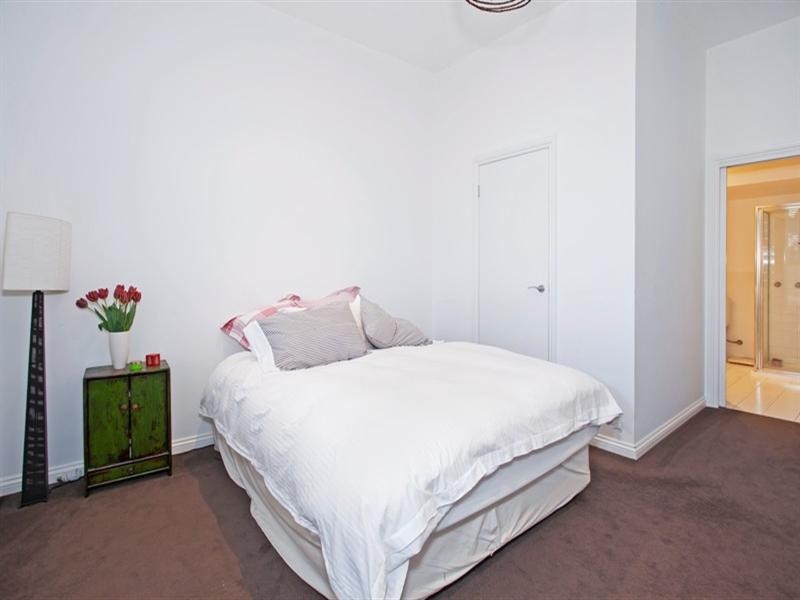 2/209 Melbourne Road, Geelong VIC 3220