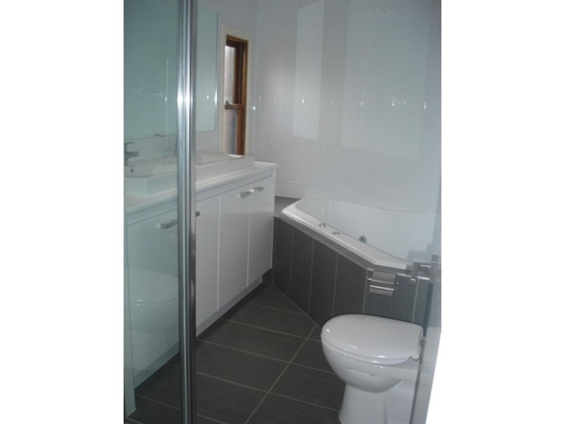 2/12 Lamb Place, South Geelong VIC 3220