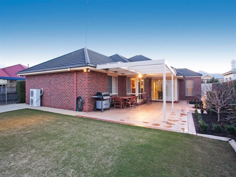 79 Augustine Drive, Highton VIC 3216