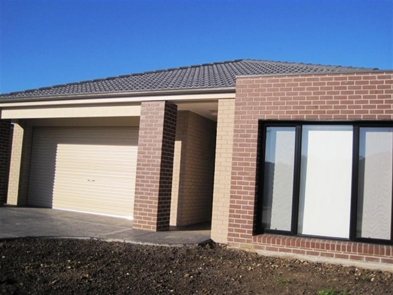 27 Benita Place, Leopold VIC 3224