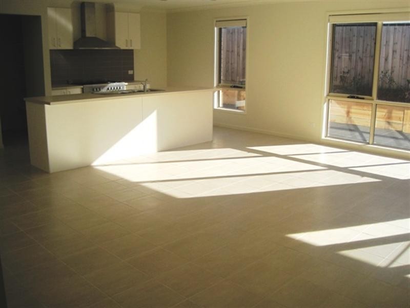 5 Tracken Terrace, Grovedale VIC 3216