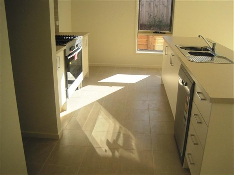 5 Tracken Terrace, Grovedale VIC 3216