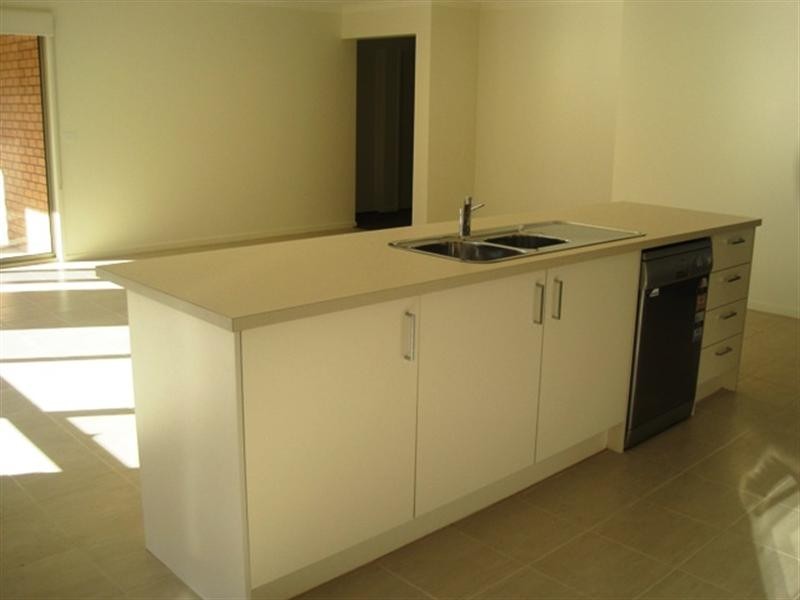 5 Tracken Terrace, Grovedale VIC 3216