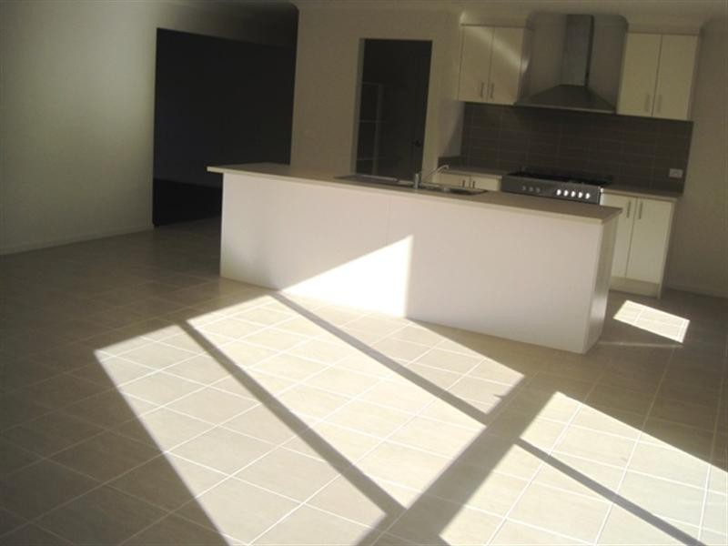 5 Tracken Terrace, Grovedale VIC 3216