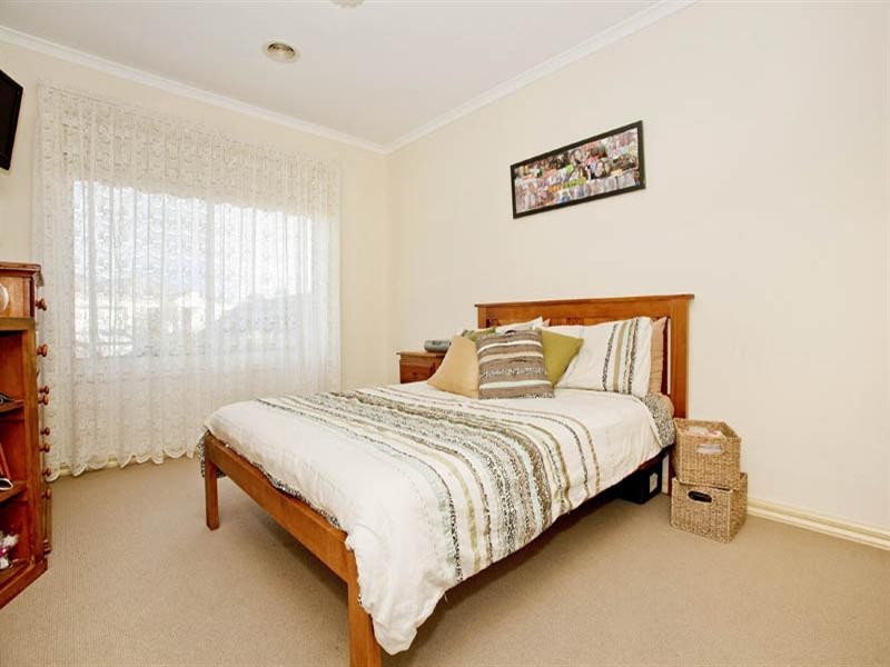 100 Homestead Drive, St Albans Park VIC 3219