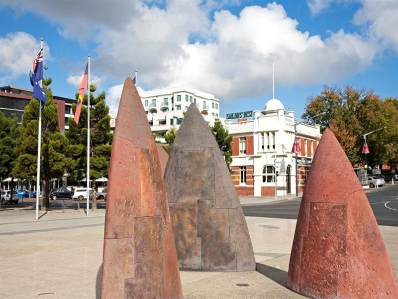 17 Reserve Road, Grovedale VIC 3216