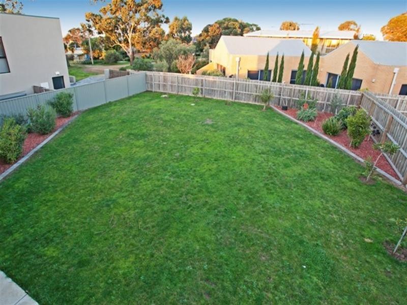 15 Mainsail Drive, St Leonards VIC 3223