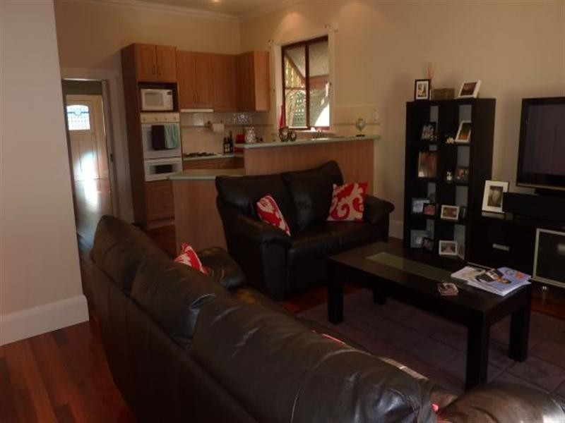 45 St Albans Road, East Geelong VIC 3219