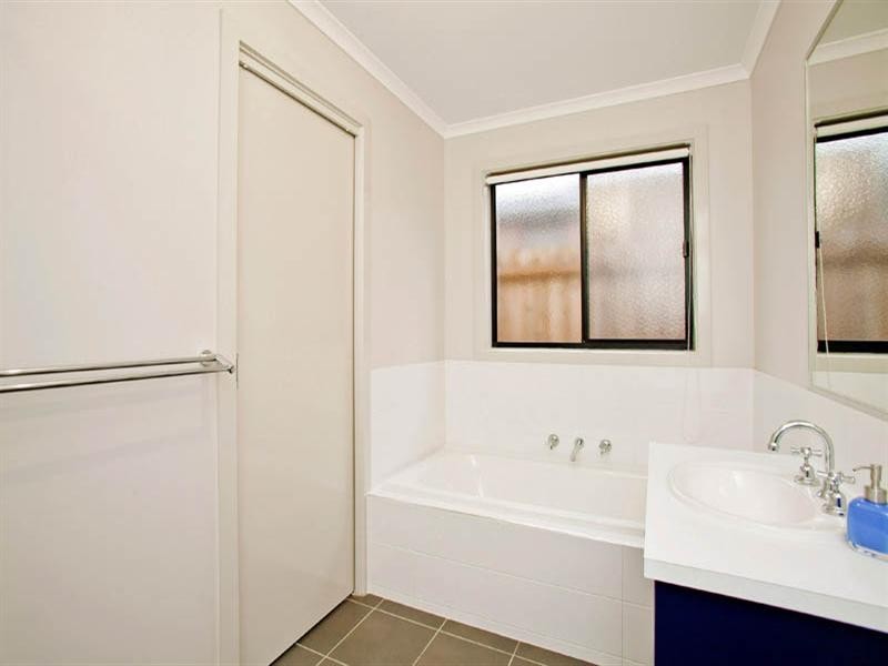 7 Glencal Court, Grovedale VIC 3216